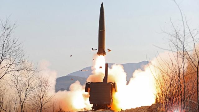 Kuzey Kore 4 balistik füze fırlattı