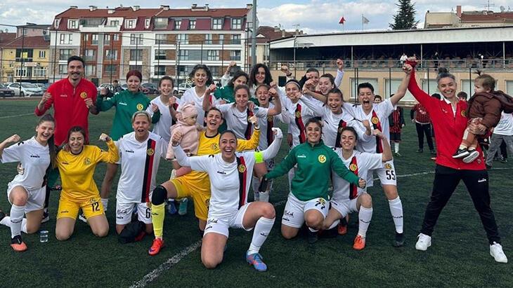 Eskişehirspor Bayan Futbol Grubu'ndan farklı galibiyet