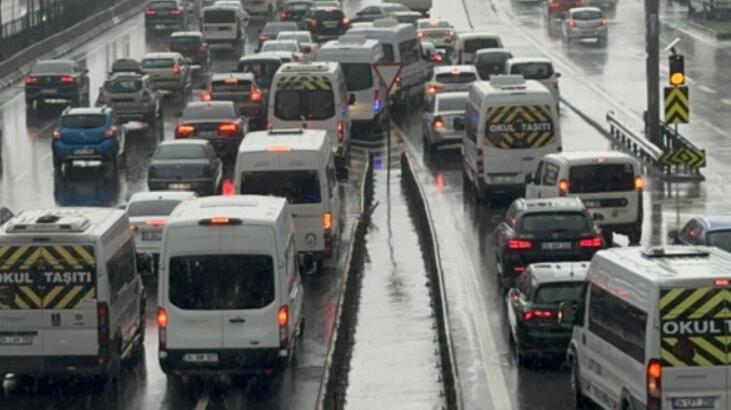 İstanbul'da trafik durma noktasına geldi! Yüzde 83'e ulaştı
