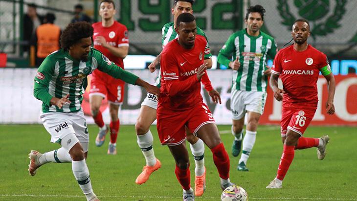 Konyaspor - Antalyaspor maçından kareler