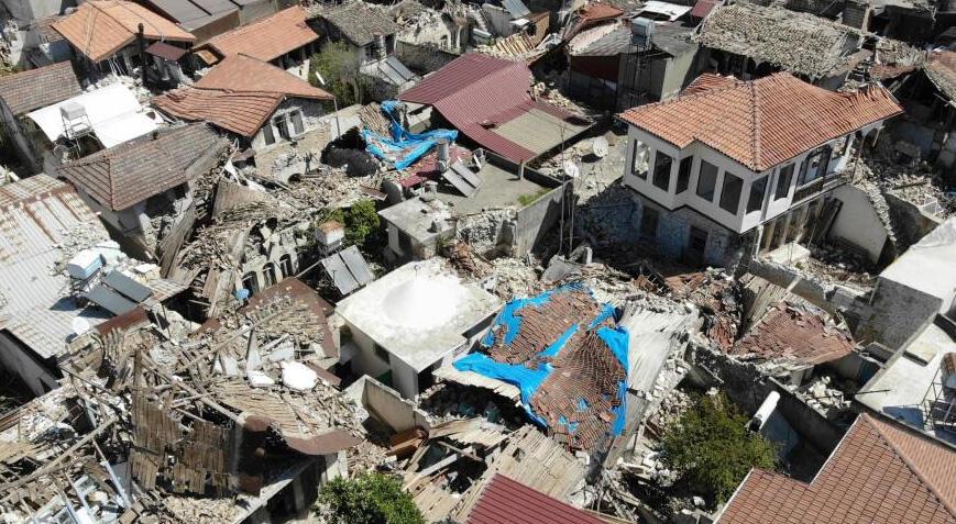 Sarsıntılarda en ağır hasarı alan Hatay’ın tarihi caddesi enkaz yığınına döndü