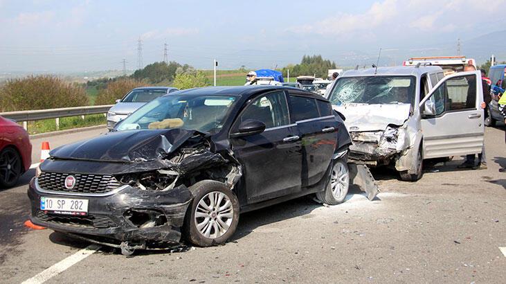Anadolu Otoyolu'nda 5 aracın karıştığı zincirleme kaza: 6 yaralı