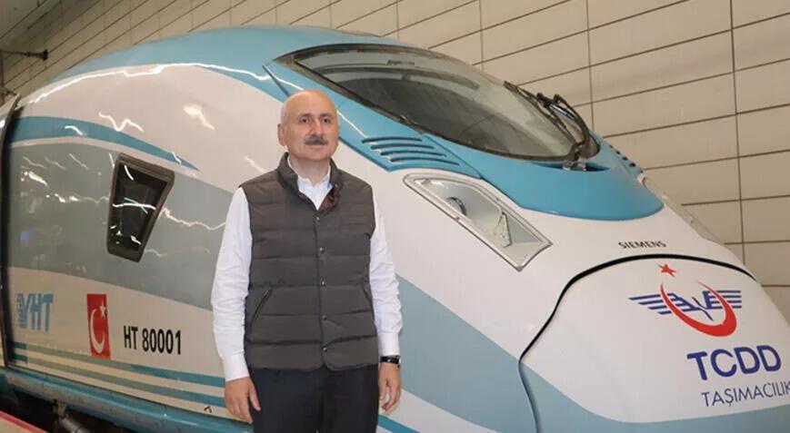 Ankara-Sivas Süratli Treni birinci seferi için başşehirden hareket etti! Bakan Karaismailoğlu'ndan değerli açıklamalar