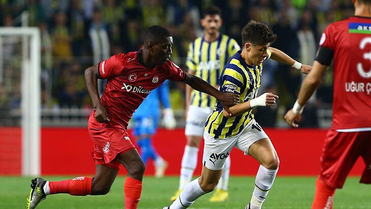 Fenerbahçe - Sivasspor maçından kareler