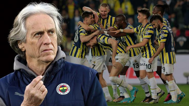 Fenerbahçe'den Harika Lig'i sallayacak dev transfer! Menajeri İstanbul'da, işte istediği maaş