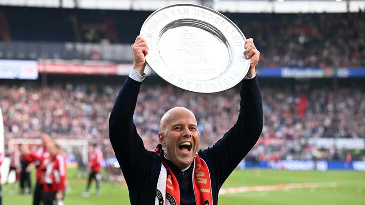 Feyenoord’da Arne Slot’un kontratı uzatıldı