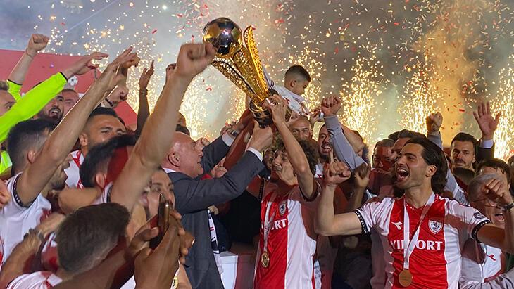 Samsunspor'un şampiyonluk kutlamasından kareler