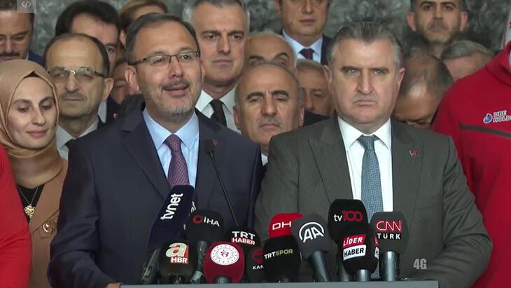 Spor Bakanlığı'nda zaman teslim töreni! Mehmet Kasapoğlu, vazifesi Osman Aşkın Bak'a bıraktı
