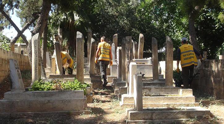 Şanlıurfa'da mezarlık tahrip edildi, vatandaş reaksiyon gösterdi