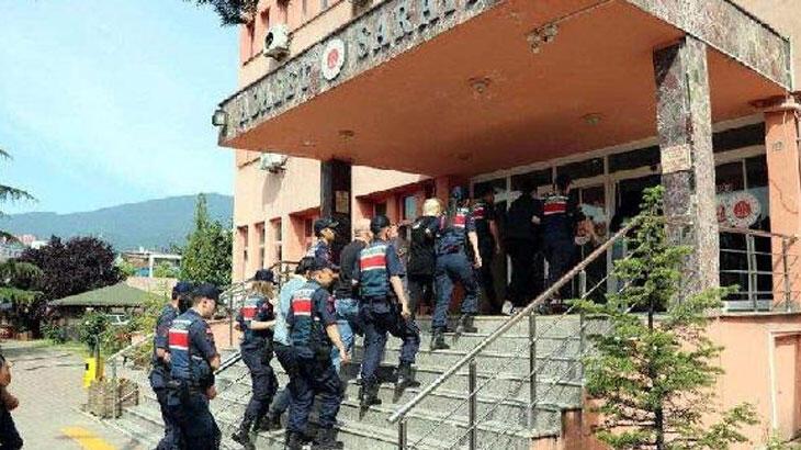 4 vilayette FETÖ üyelerini yurt dışına kaçıranlara operasyon: 13 gözaltı