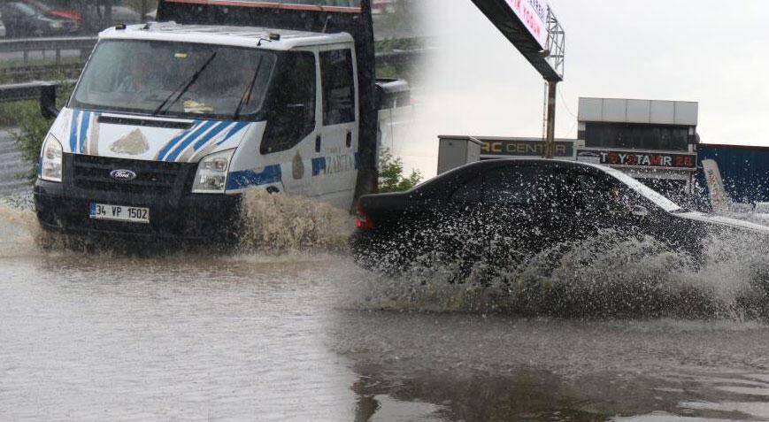 Sakarya’da caddeler göle döndü! Araç şoförleri güç anlar yaşadı
