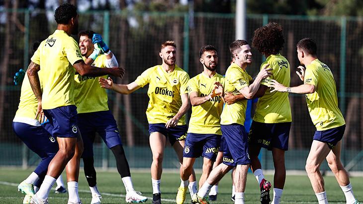 Fenerbahçe yeni dönem hazırlıklarına devam etti