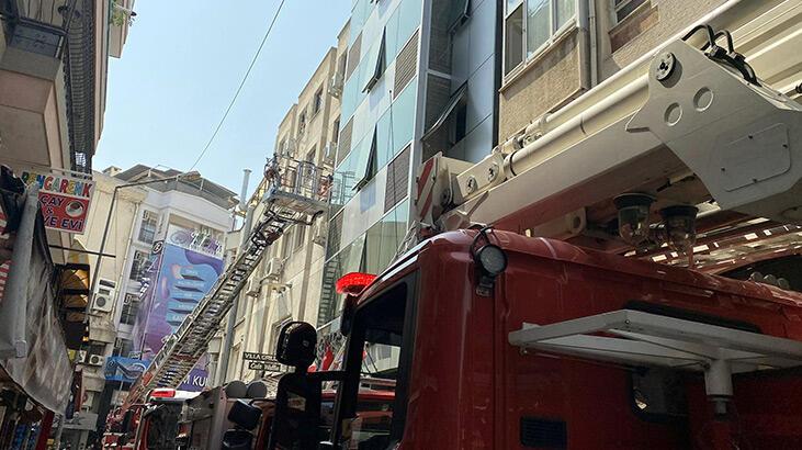 İzmir'de otelde yangın paniği!