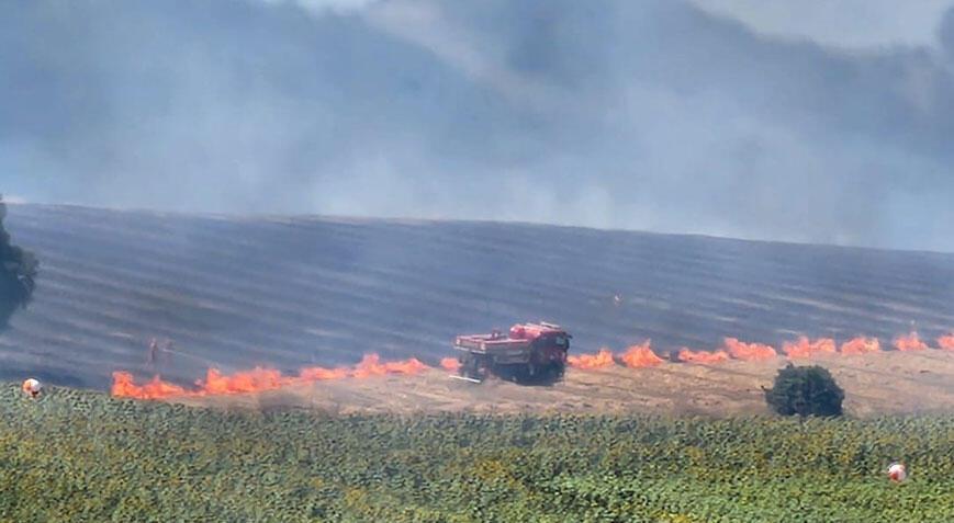 Bursa’da anız yangını! Ormana sıçramadan denetim altına alındı