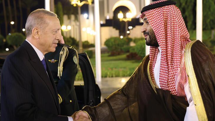 Cumhurbaşkanı Erdoğan Suudi Arabistan'da! 5 yeni muahedeye imza atıldı