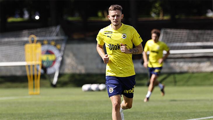 Fenerbahçe'nin yeni transferi Sebastian Szymanski birinci idmanına çıktı